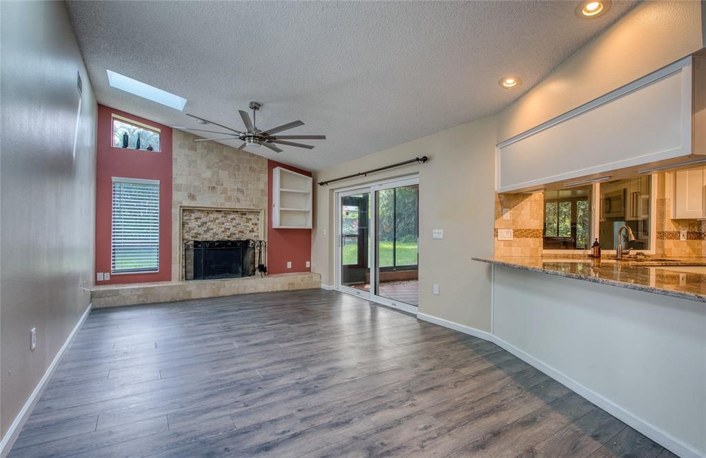 For Rent: $3,000 (3 beds, 2 baths, 1896 Square Feet)