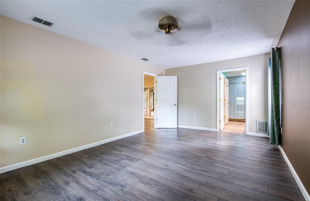 For Rent: $3,000 (3 beds, 2 baths, 1896 Square Feet)