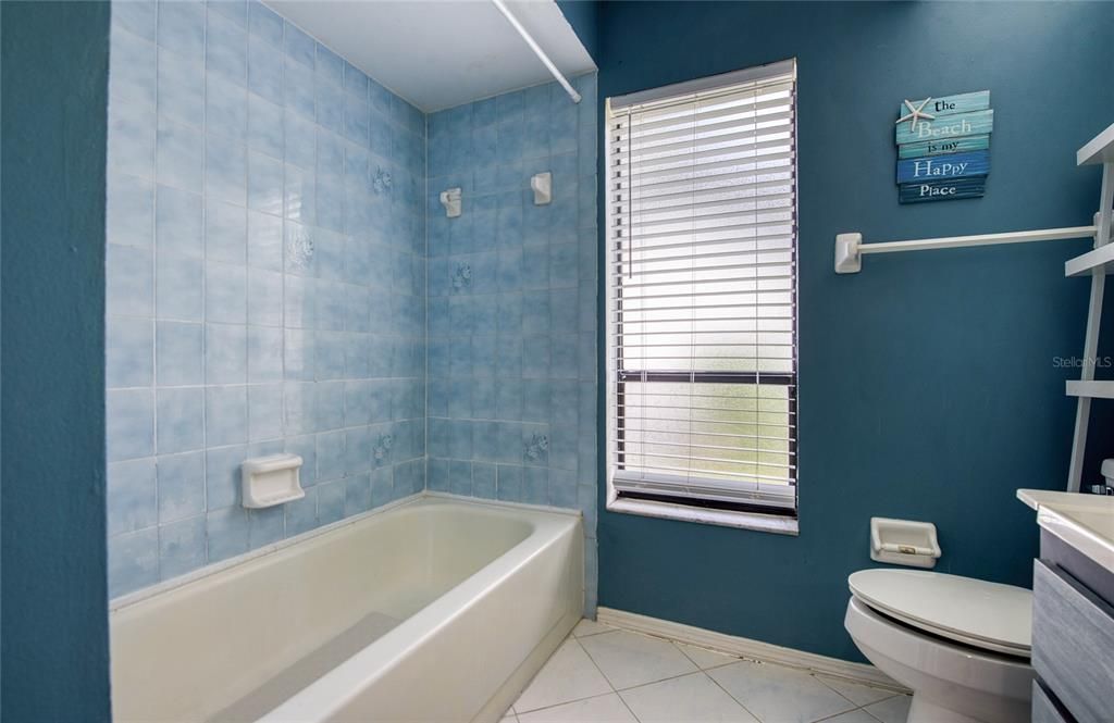 For Rent: $3,000 (3 beds, 2 baths, 1896 Square Feet)