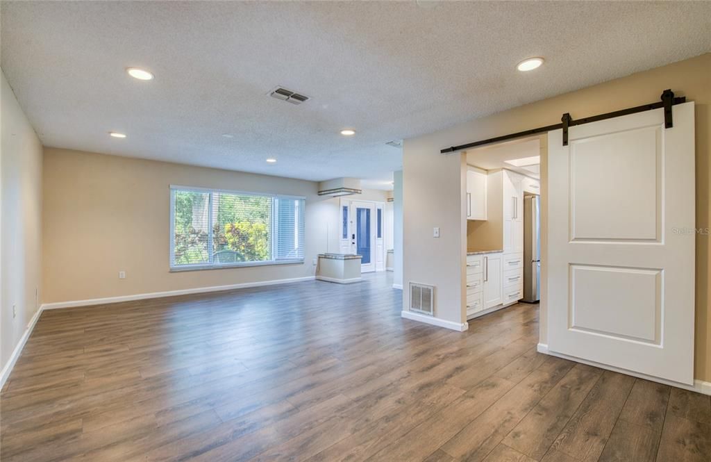For Rent: $3,000 (3 beds, 2 baths, 1896 Square Feet)