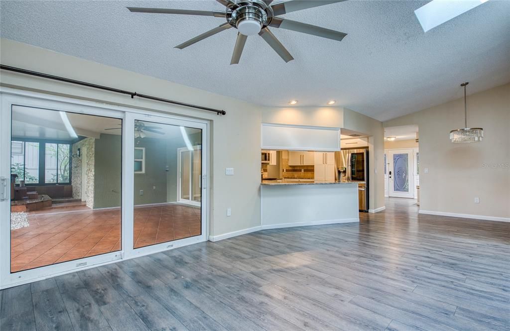 For Rent: $3,000 (3 beds, 2 baths, 1896 Square Feet)