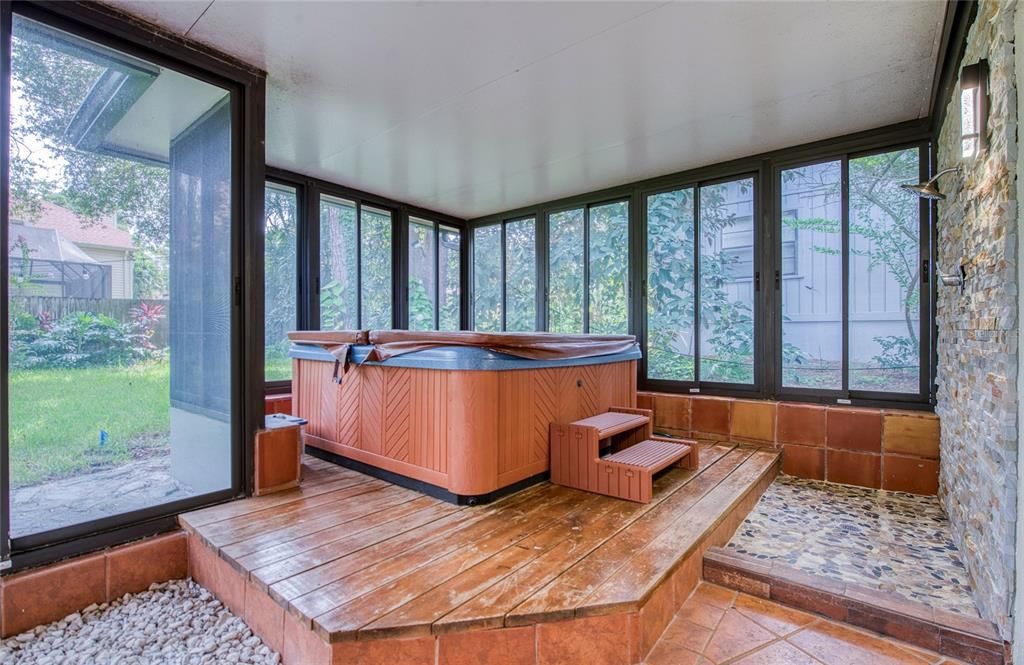 For Rent: $3,000 (3 beds, 2 baths, 1896 Square Feet)