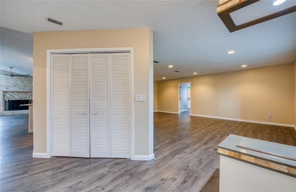 For Rent: $3,000 (3 beds, 2 baths, 1896 Square Feet)