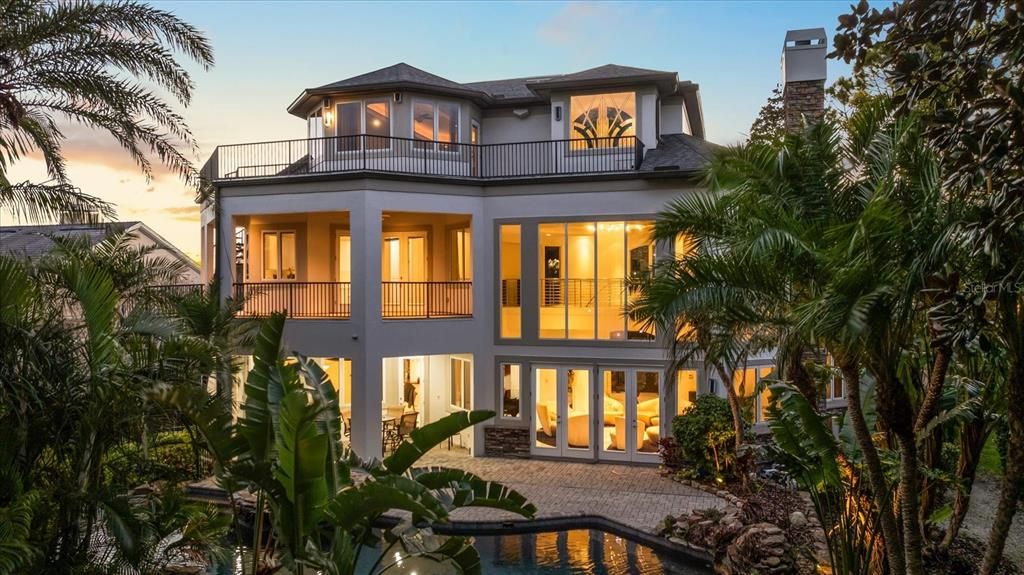 На продажу: $3,499,000 (5 спален, 7 ванн, 9100 Квадратных фут)