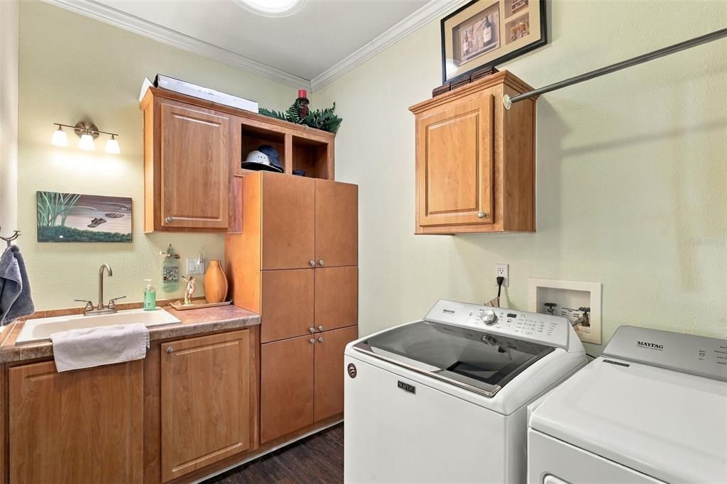En Venta: $349,900 (3 camas, 2 baños, 1718 Pies cuadrados)