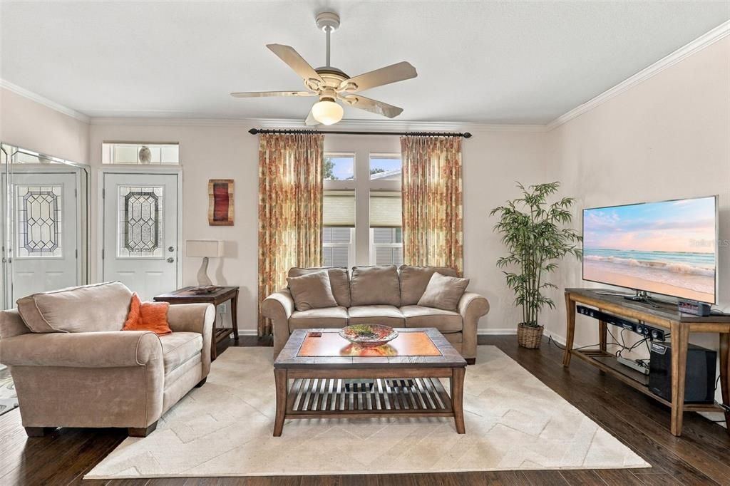 En Venta: $349,900 (3 camas, 2 baños, 1718 Pies cuadrados)
