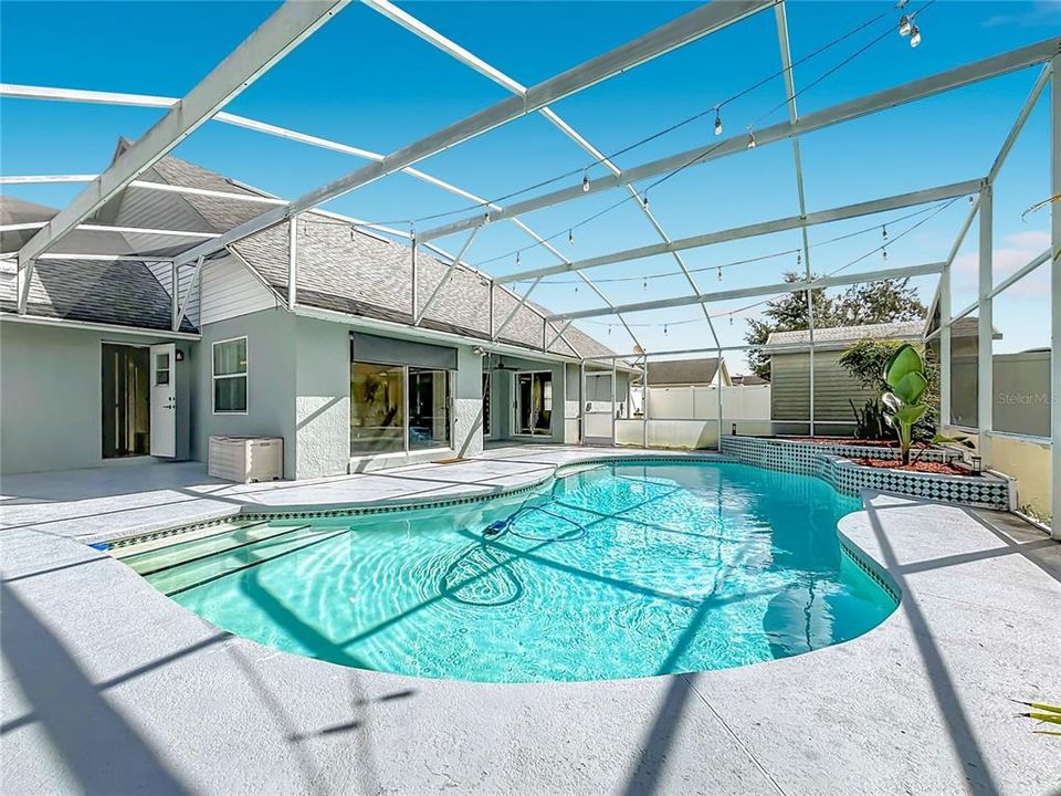 Active With Contract: $365,000 (4 beds, 2 baths, 1838 Square Feet)