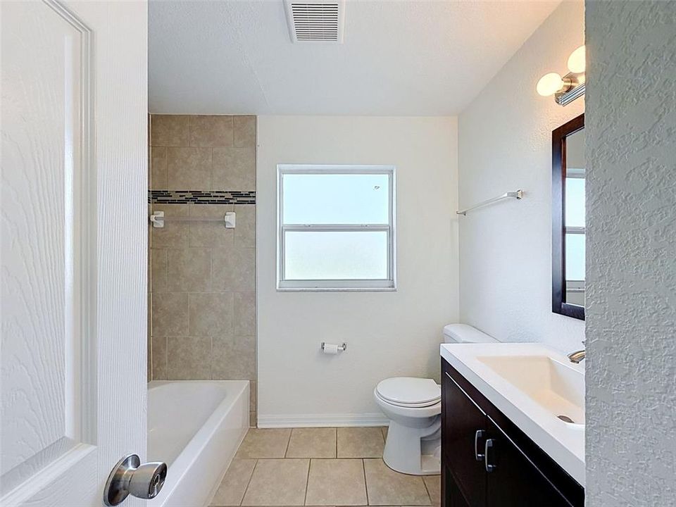 En Venta: $225,000 (2 camas, 2 baños, 1016 Pies cuadrados)