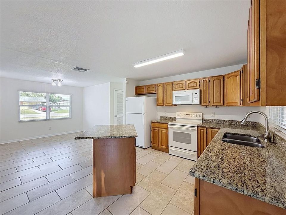 En Venta: $225,000 (2 camas, 2 baños, 1016 Pies cuadrados)
