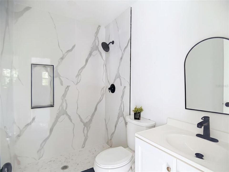For Rent: $2,100 (5 beds, 3 baths, 1484 Square Feet)