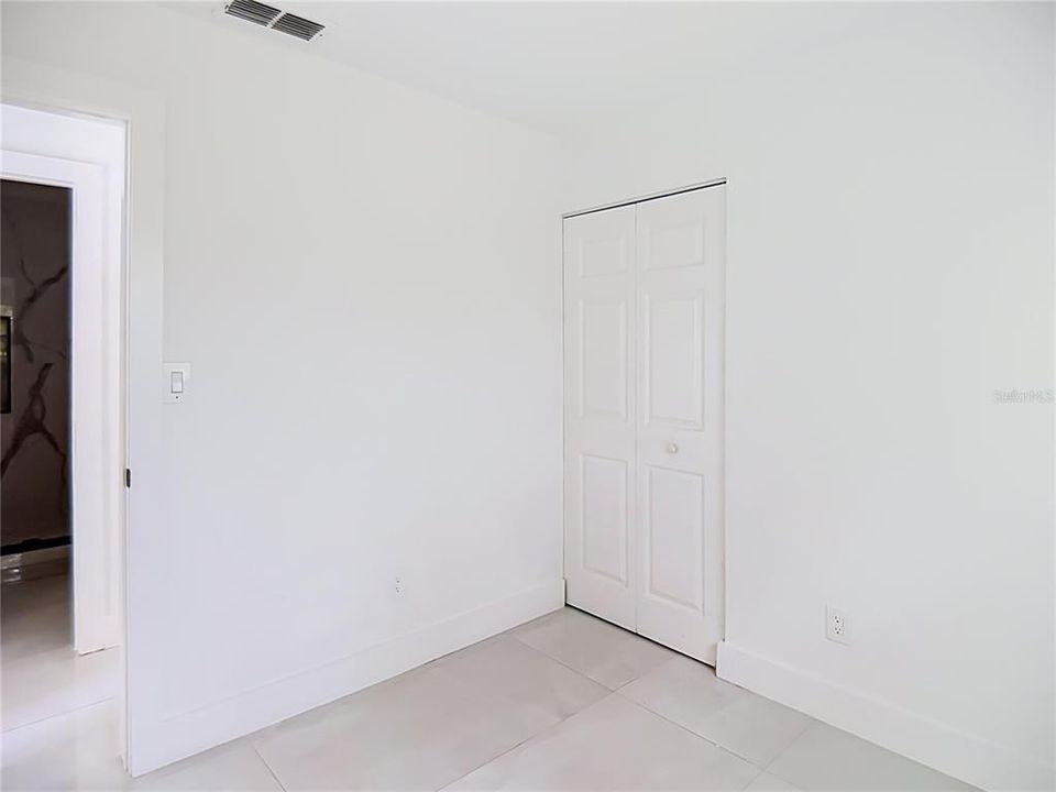 For Rent: $2,100 (5 beds, 3 baths, 1484 Square Feet)