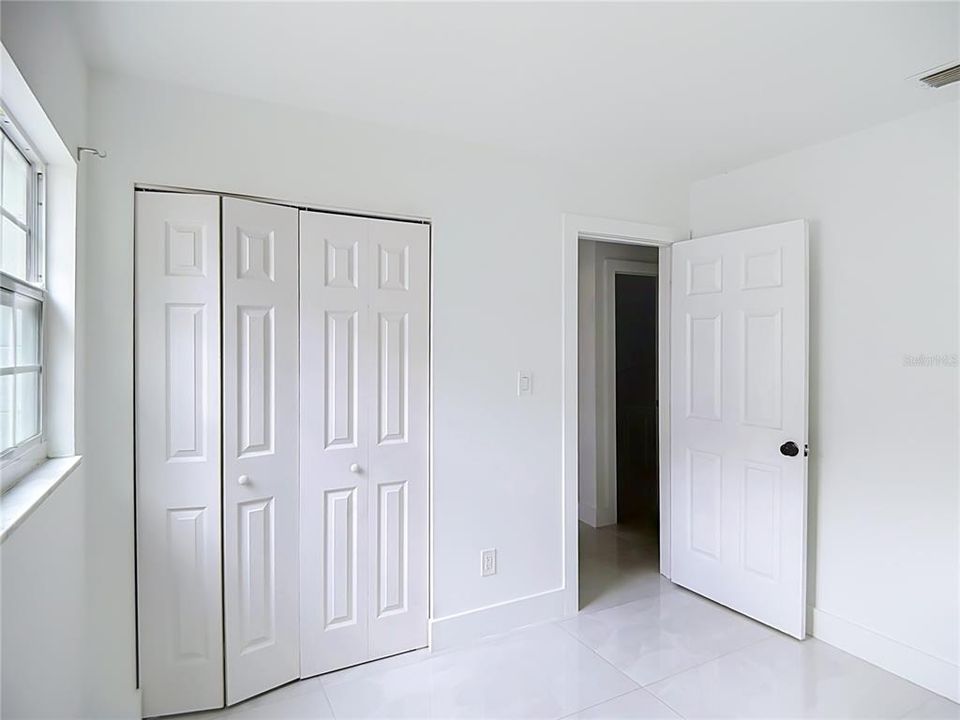 For Rent: $2,100 (5 beds, 3 baths, 1484 Square Feet)