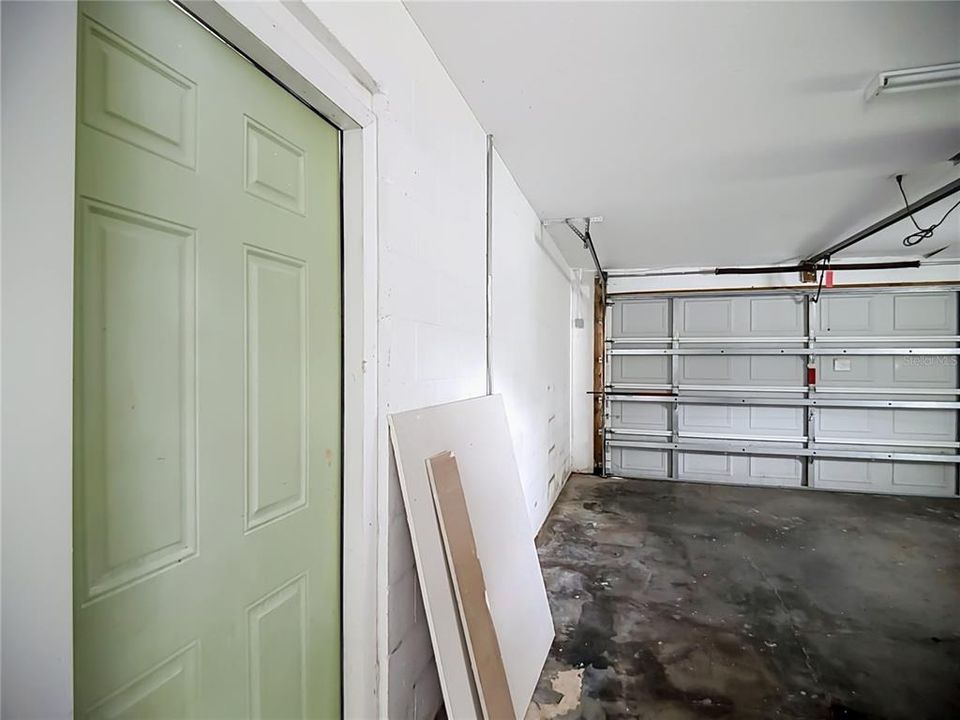 For Rent: $2,100 (5 beds, 3 baths, 1484 Square Feet)