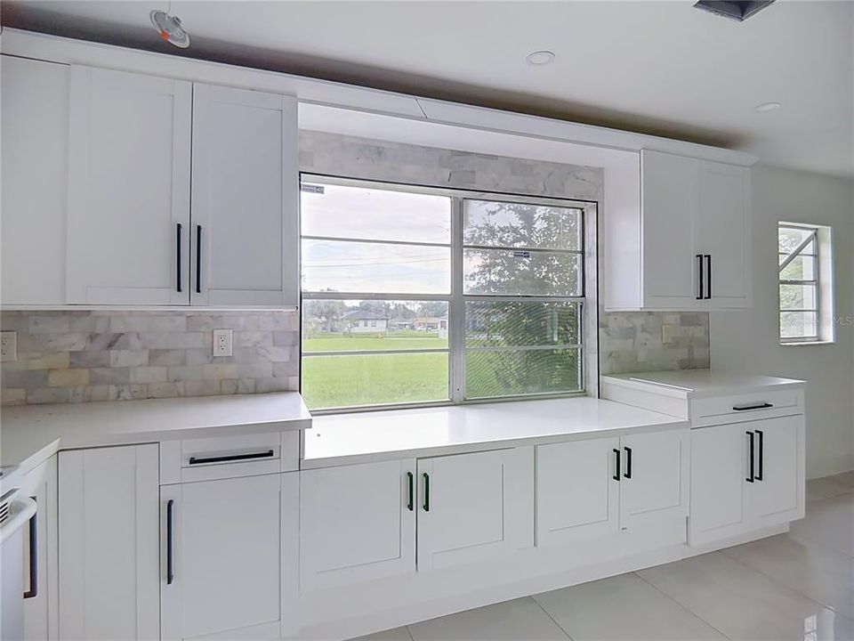 For Rent: $2,100 (5 beds, 3 baths, 1484 Square Feet)