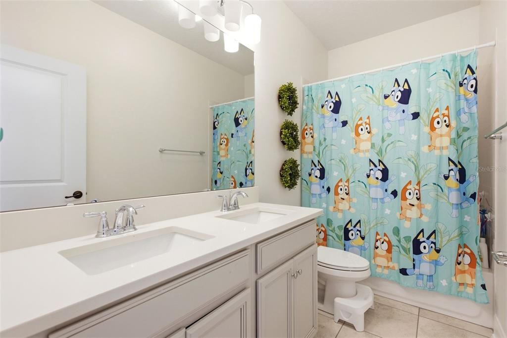 For Sale: $699,000 (3 beds, 2 baths, 2818 Square Feet)