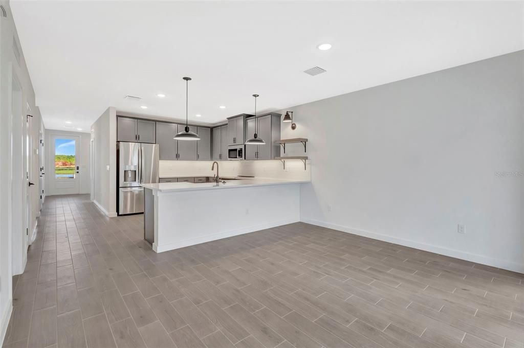 For Rent: $2,650 (4 beds, 2 baths, 1603 Square Feet)