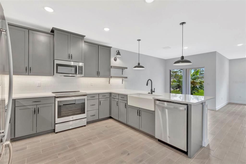 For Rent: $2,650 (4 beds, 2 baths, 1603 Square Feet)