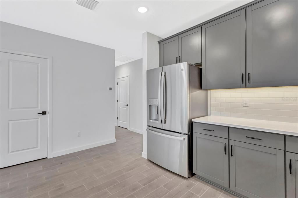For Rent: $2,650 (4 beds, 2 baths, 1603 Square Feet)