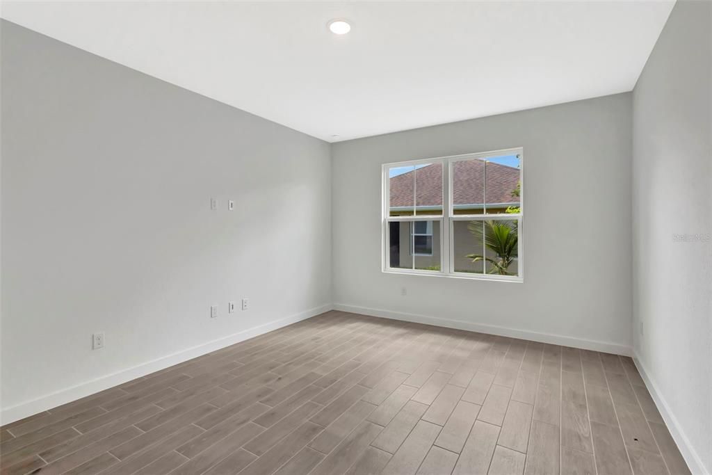 For Rent: $2,650 (4 beds, 2 baths, 1603 Square Feet)
