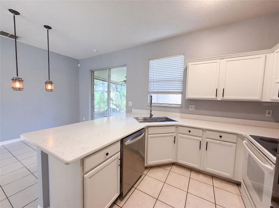 For Sale: $330,000 (3 beds, 2 baths, 1332 Square Feet)