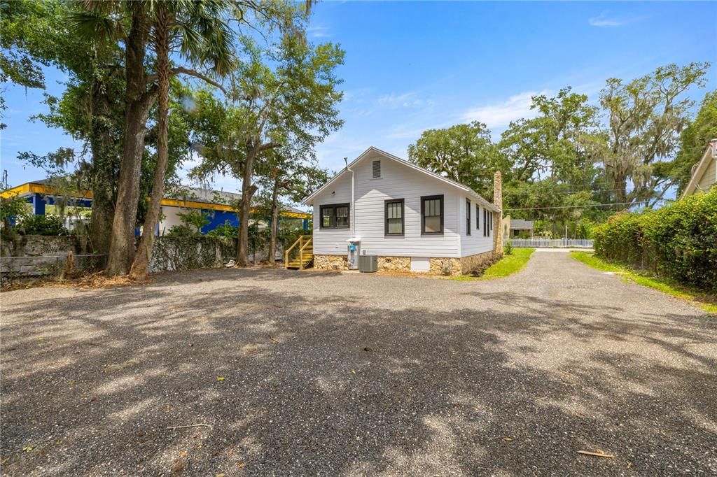 For Sale: $369,900 (0 beds, 0 baths, 1200 Square Feet)