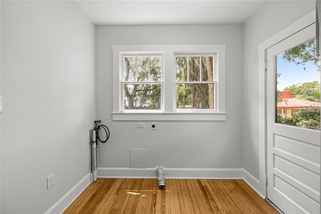 For Sale: $369,900 (0 beds, 0 baths, 1200 Square Feet)