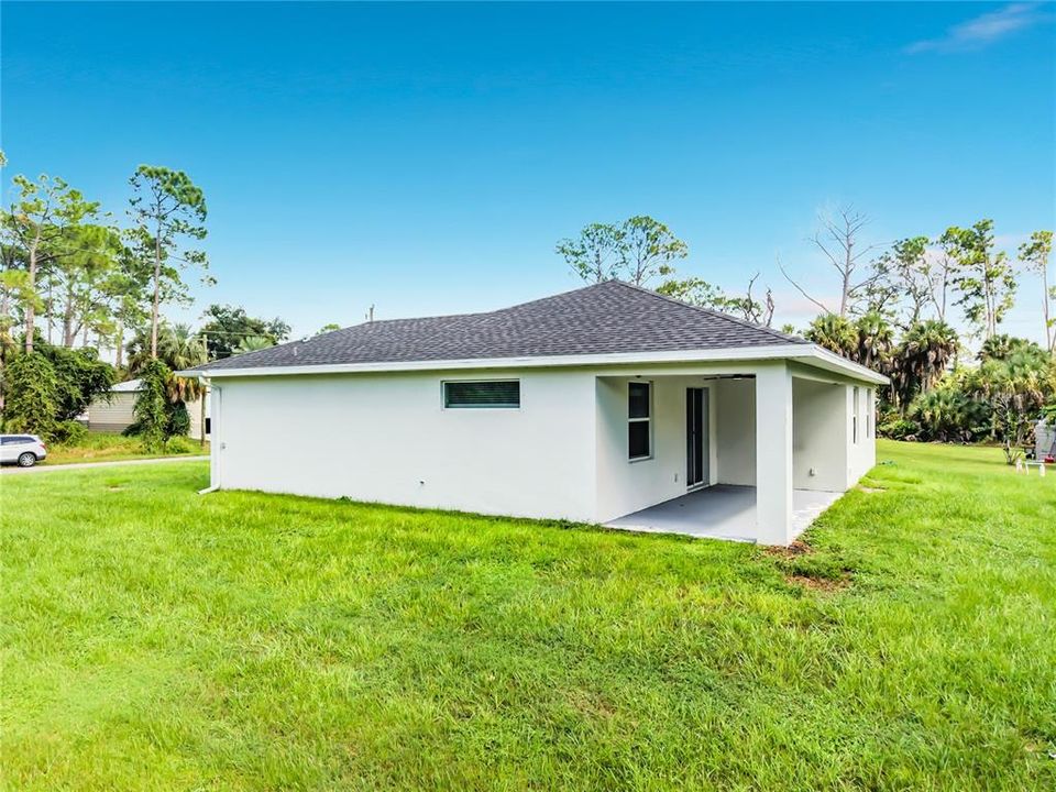 For Sale: $305,000 (3 beds, 2 baths, 1563 Square Feet)