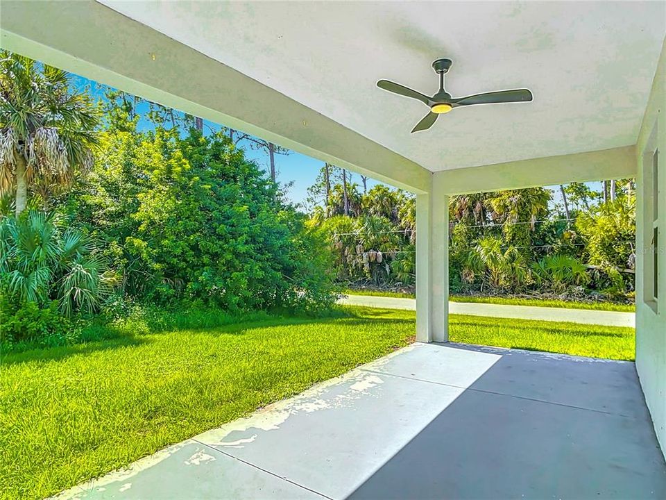 For Sale: $305,000 (3 beds, 2 baths, 1563 Square Feet)