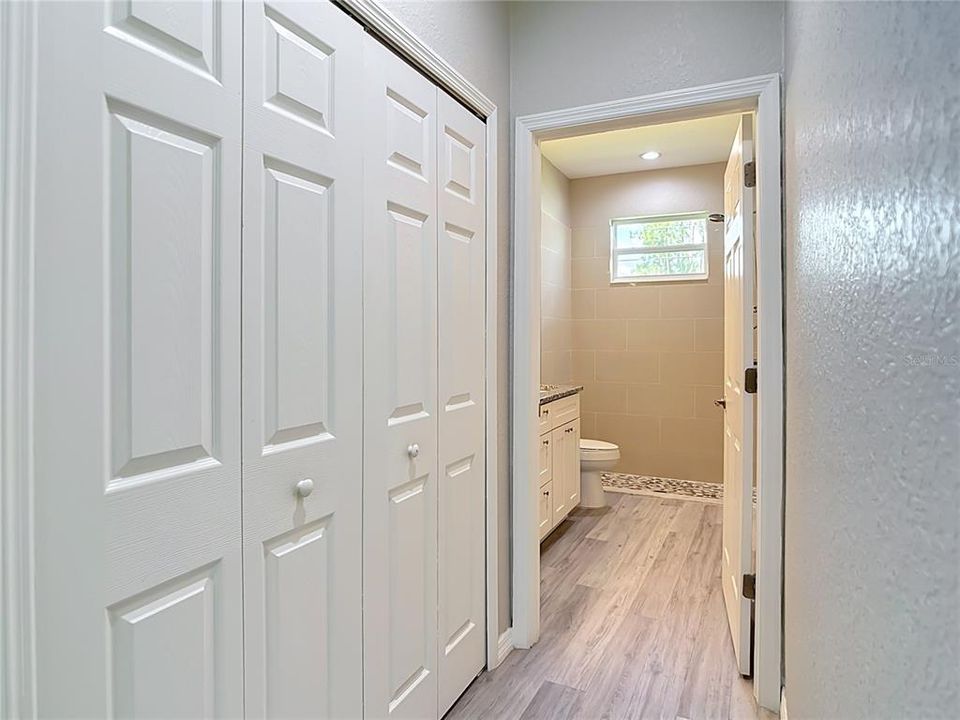 For Sale: $305,000 (3 beds, 2 baths, 1563 Square Feet)