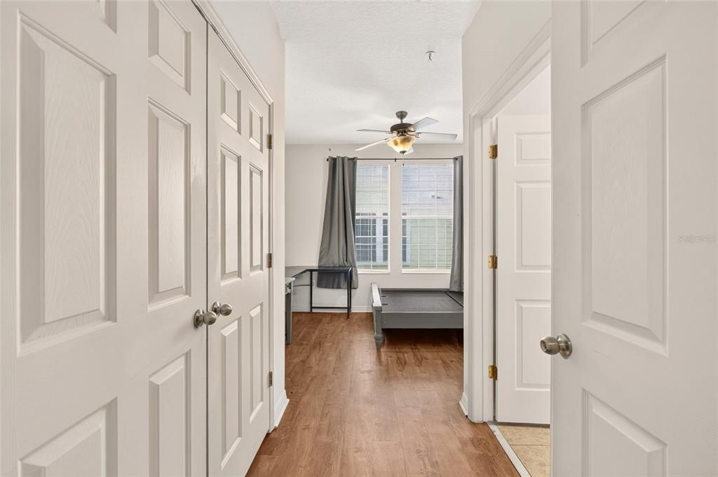 For Sale: $430,000 (3 beds, 3 baths, 1330 Square Feet)