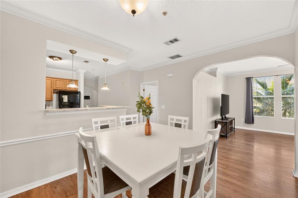 For Sale: $430,000 (3 beds, 3 baths, 1330 Square Feet)