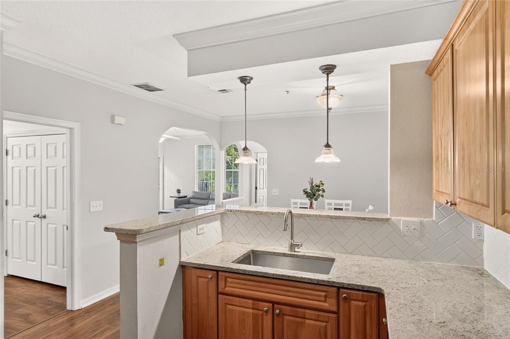 For Sale: $430,000 (3 beds, 3 baths, 1330 Square Feet)