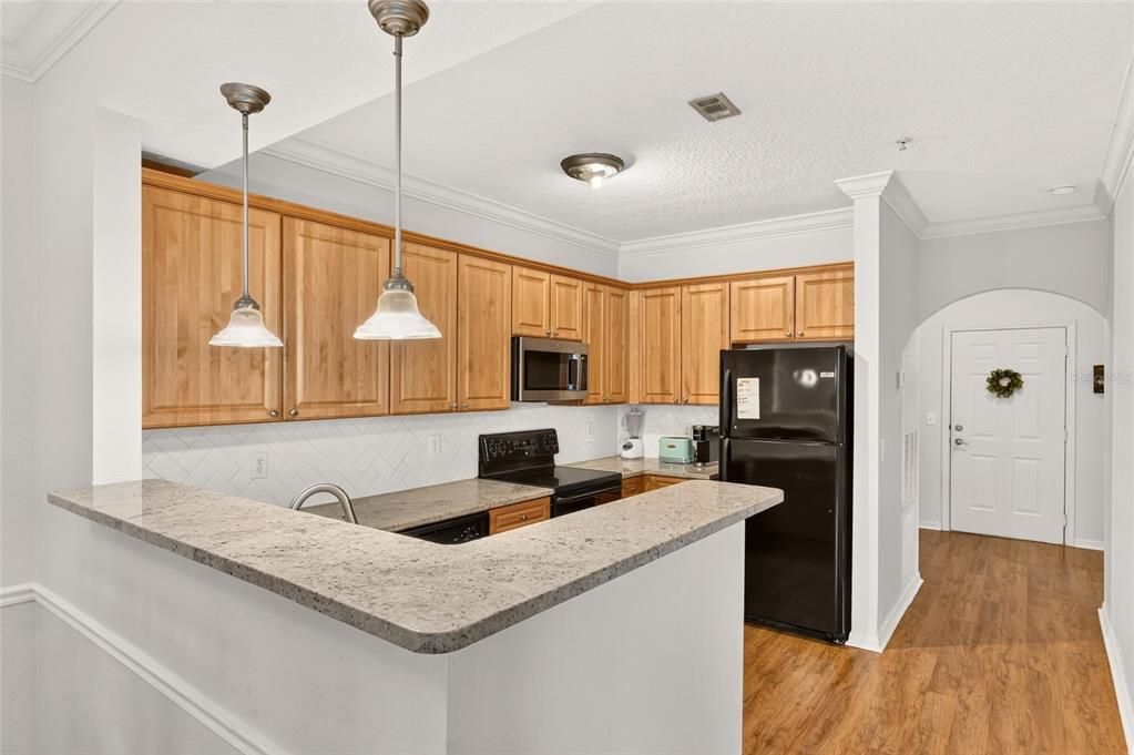 For Sale: $430,000 (3 beds, 3 baths, 1330 Square Feet)