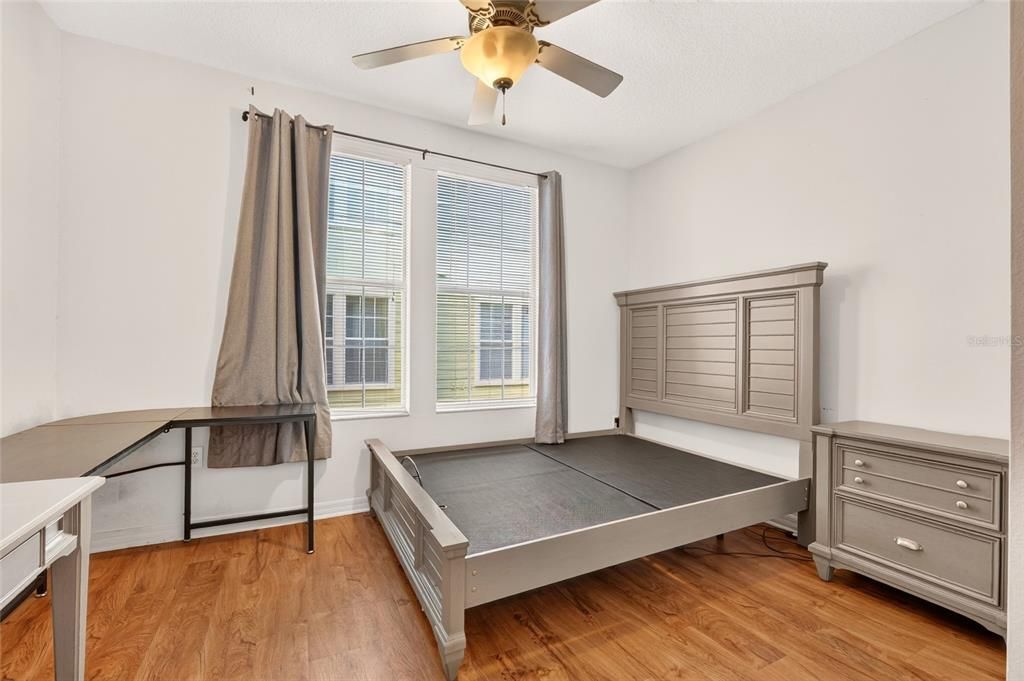 For Sale: $430,000 (3 beds, 3 baths, 1330 Square Feet)