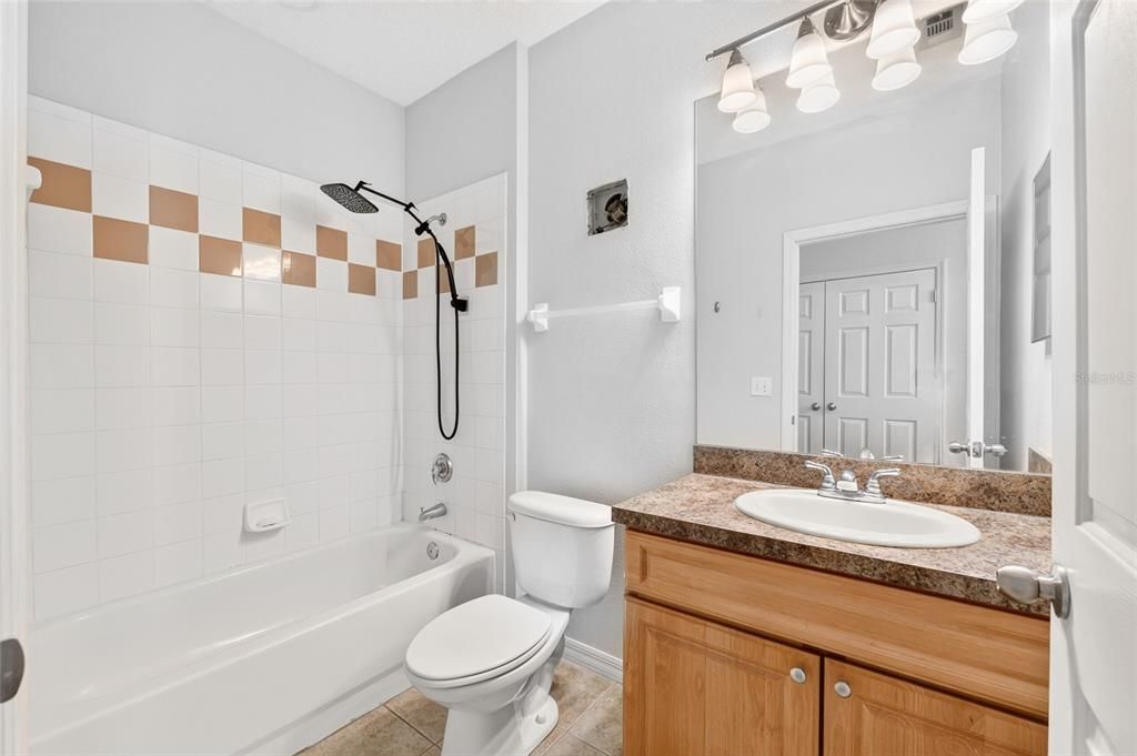 For Sale: $430,000 (3 beds, 3 baths, 1330 Square Feet)