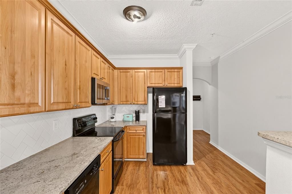 For Sale: $430,000 (3 beds, 3 baths, 1330 Square Feet)