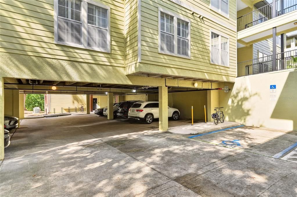 For Sale: $430,000 (3 beds, 3 baths, 1330 Square Feet)