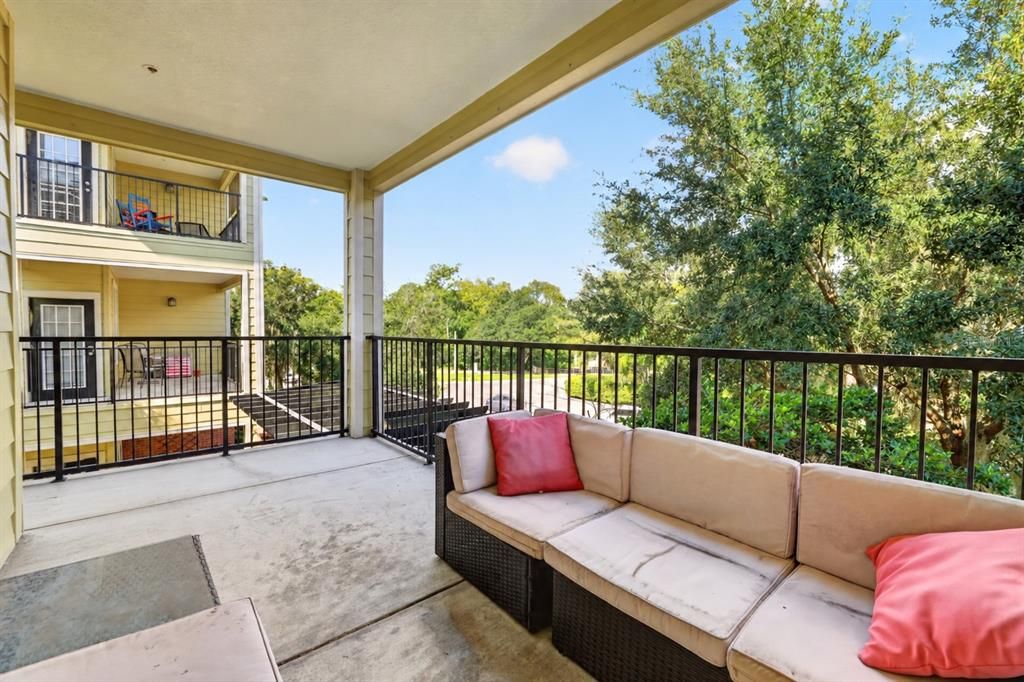 For Sale: $430,000 (3 beds, 3 baths, 1330 Square Feet)