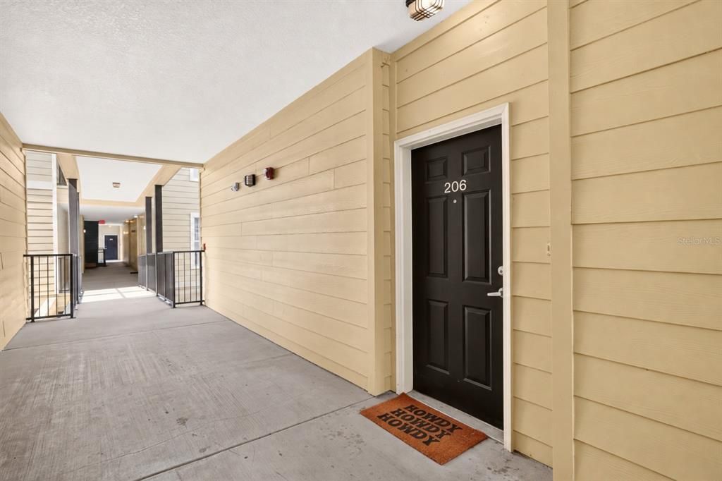 For Sale: $430,000 (3 beds, 3 baths, 1330 Square Feet)