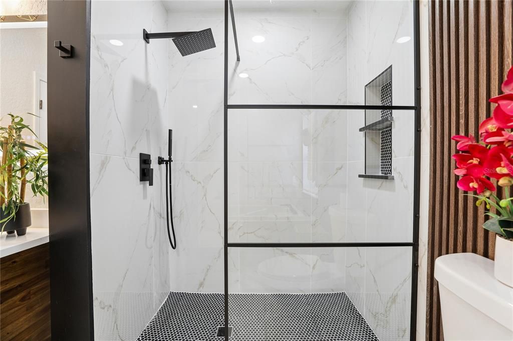 For Sale: $529,900 (4 beds, 2 baths, 1750 Square Feet)