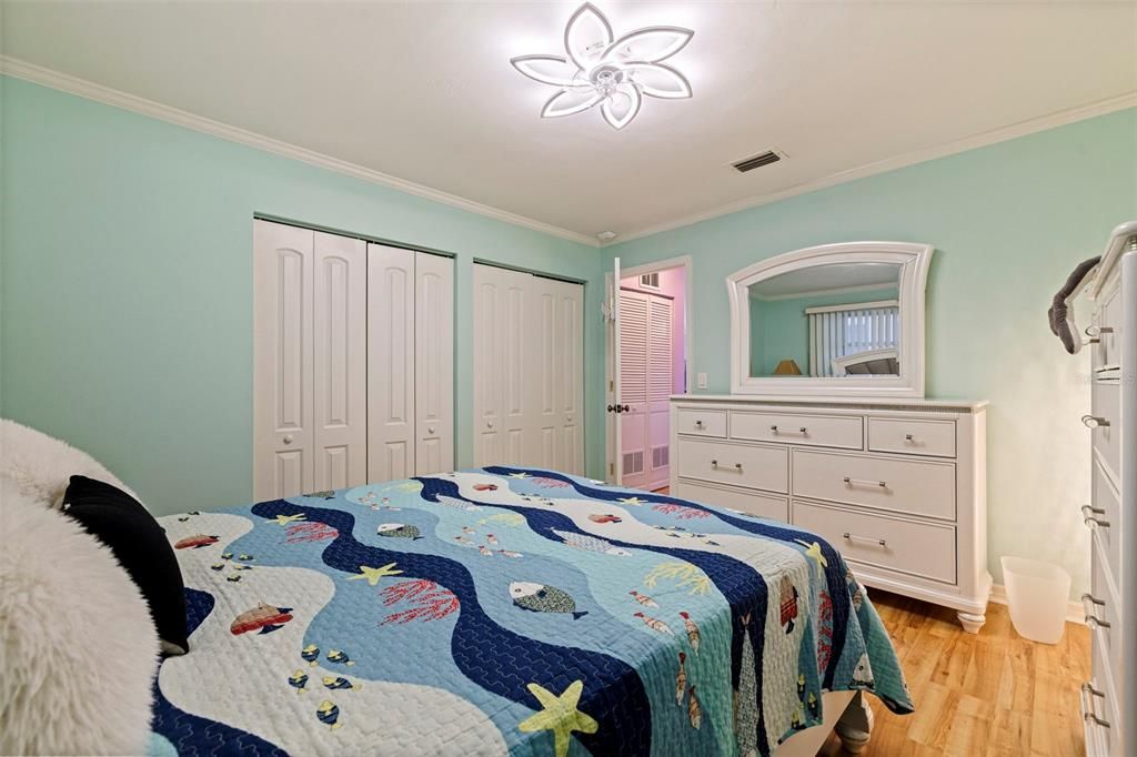 For Sale: $184,900 (2 beds, 2 baths, 1250 Square Feet)
