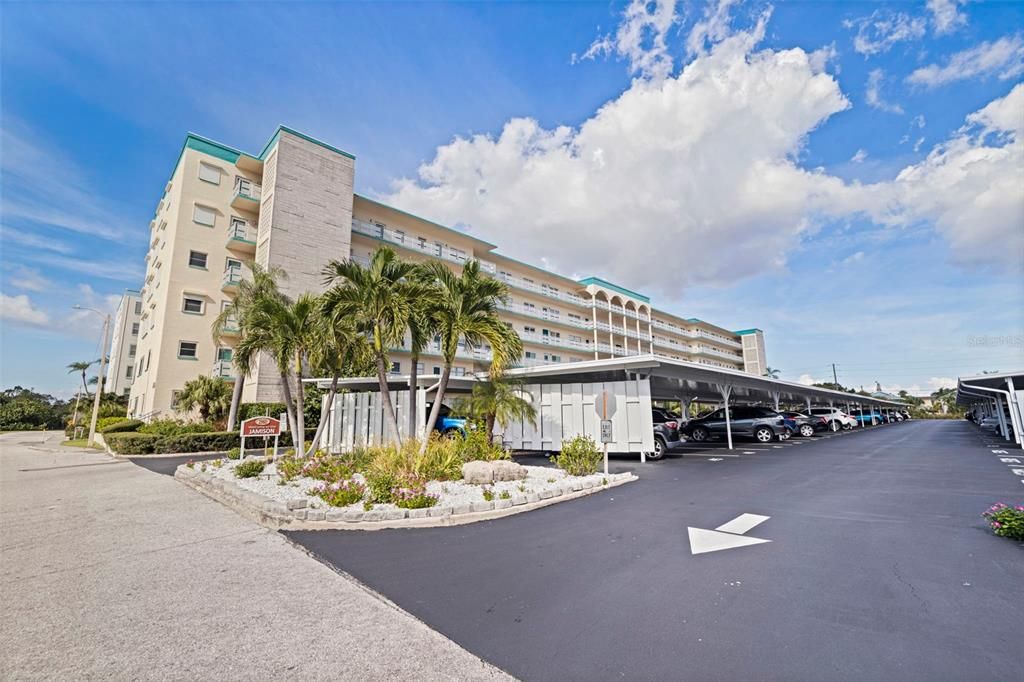 For Sale: $184,900 (2 beds, 2 baths, 1250 Square Feet)