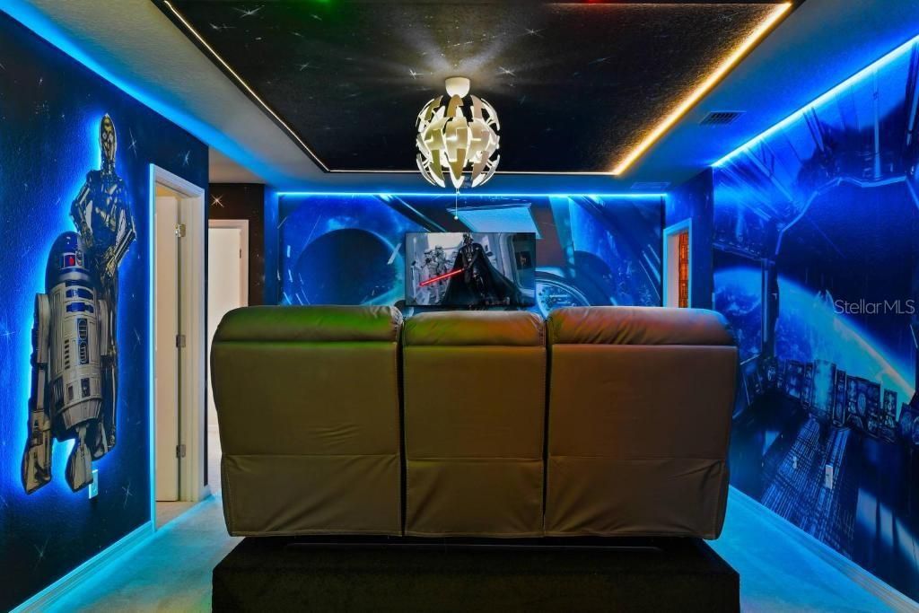На продажу: $885,000 (10 спален, 8 ванн, 4399 Квадратных фут)