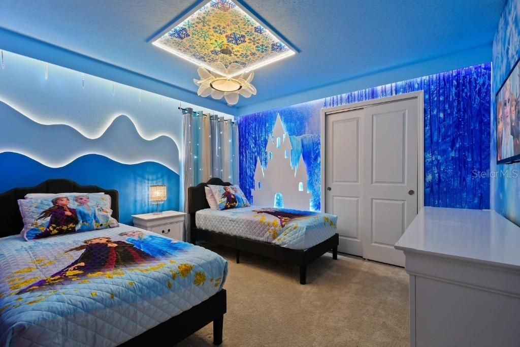 На продажу: $885,000 (10 спален, 8 ванн, 4399 Квадратных фут)