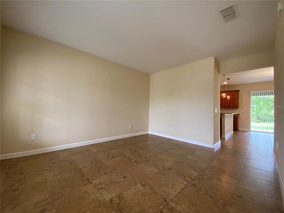 В аренду: $3,499 (5 спален, 3 ванн, 3297 Квадратных фут)