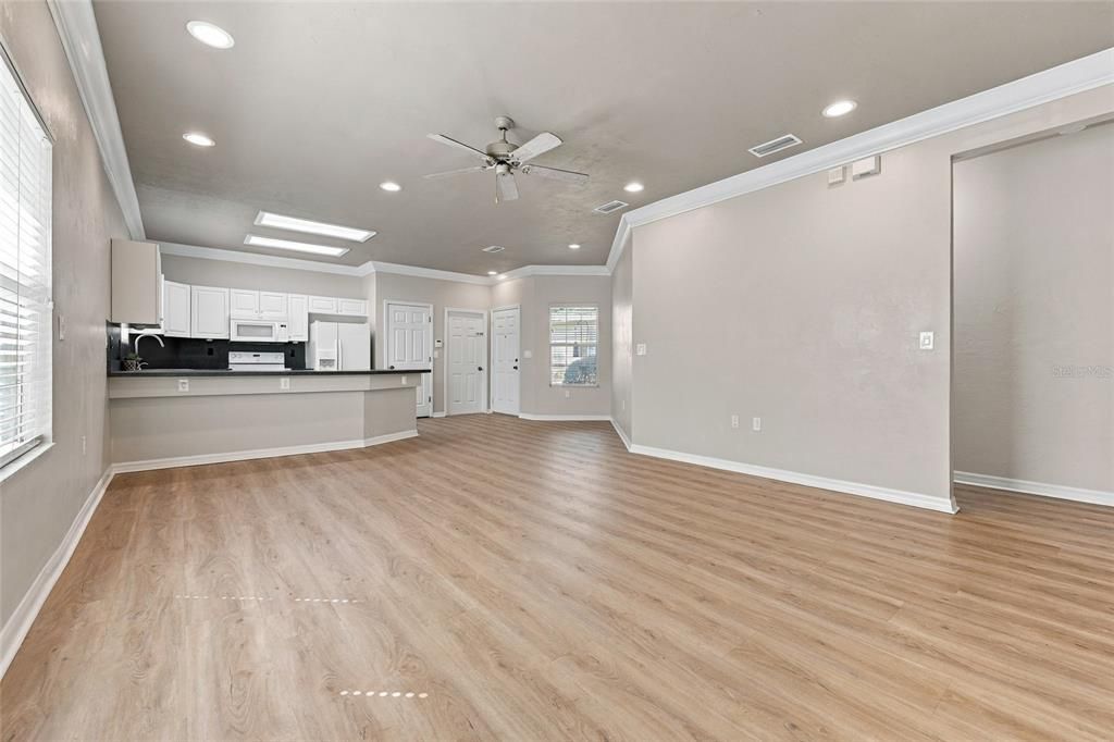 For Sale: $279,000 (3 beds, 2 baths, 1380 Square Feet)