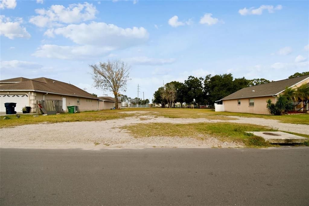 En Venta: $494,900 (0.38 acres)