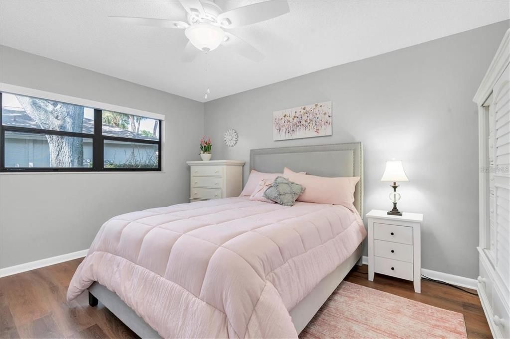 For Sale: $247,500 (2 beds, 2 baths, 1162 Square Feet)