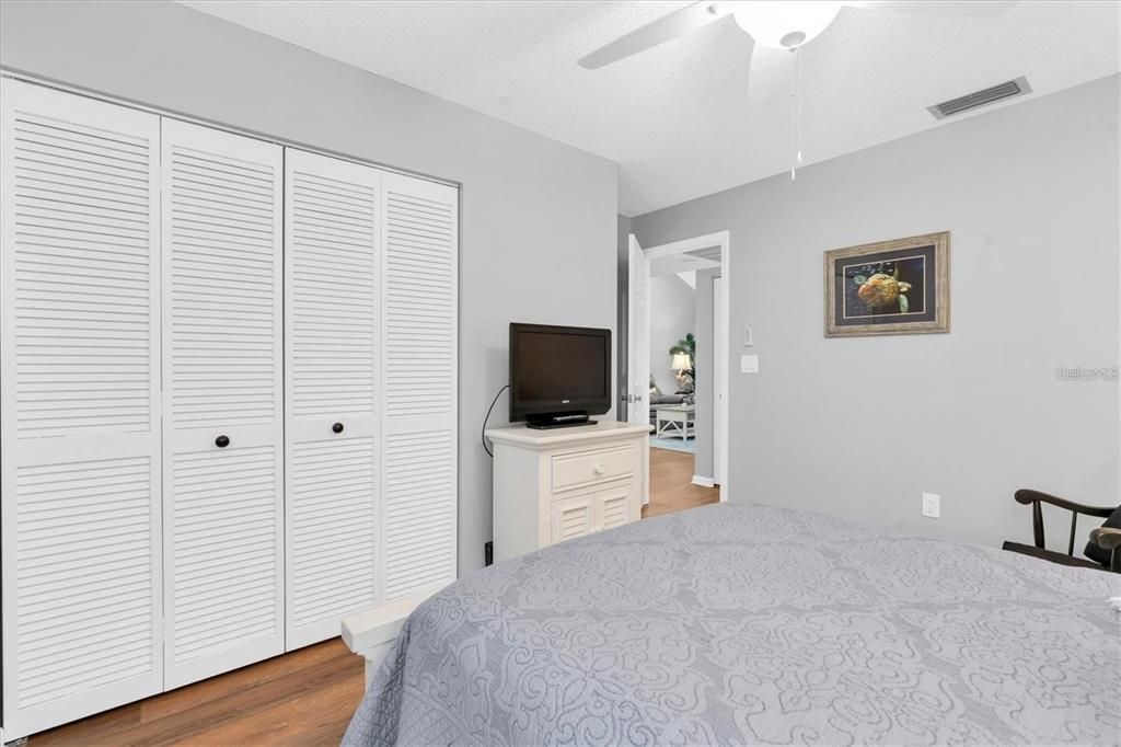 For Sale: $247,500 (2 beds, 2 baths, 1162 Square Feet)