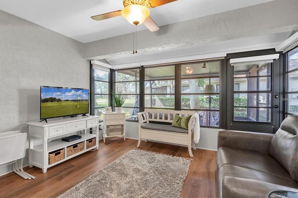 For Sale: $247,500 (2 beds, 2 baths, 1162 Square Feet)